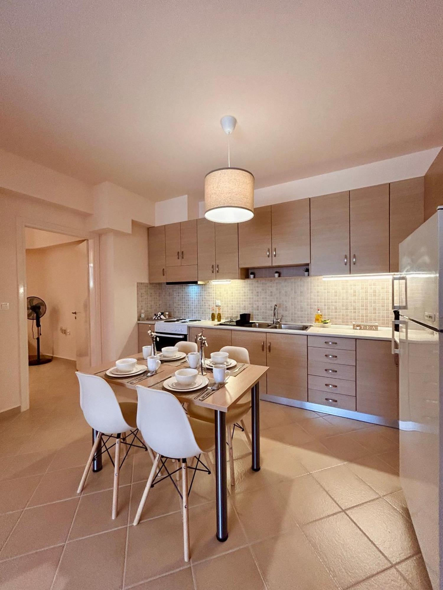 Feel At Home - Kalamata - Near The Center Exterior foto