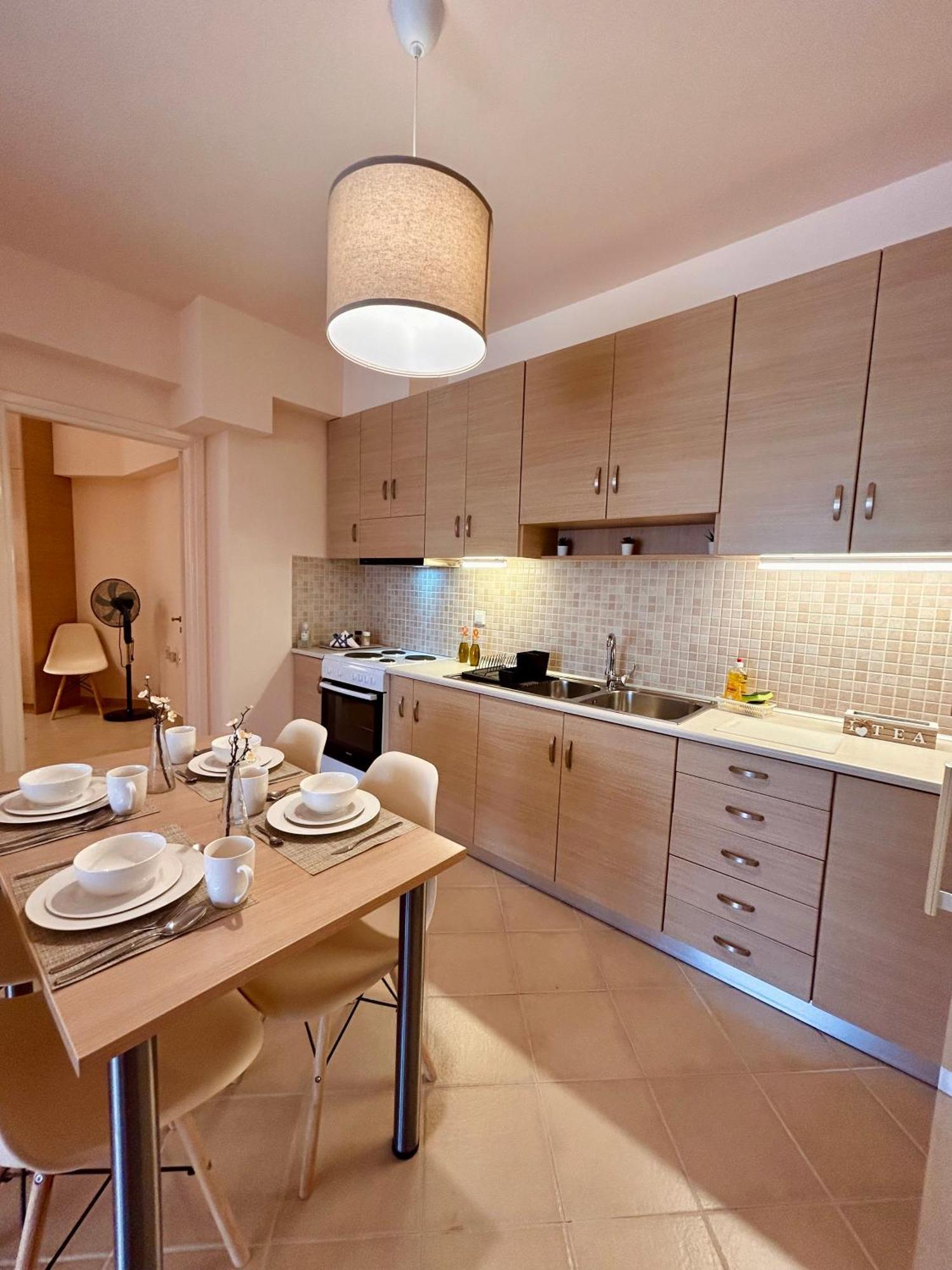 Feel At Home - Kalamata - Near The Center Exterior foto