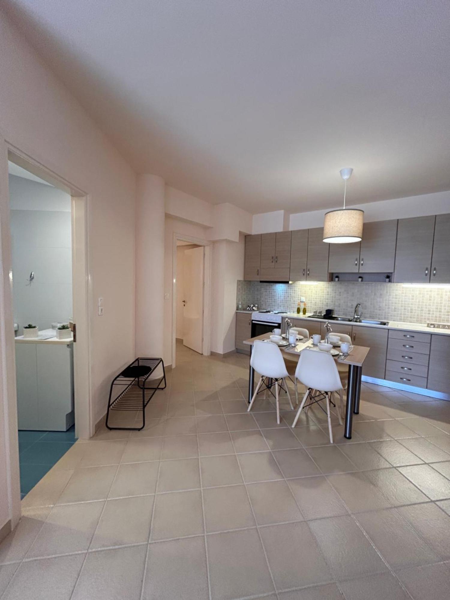 Feel At Home - Kalamata - Near The Center Exterior foto