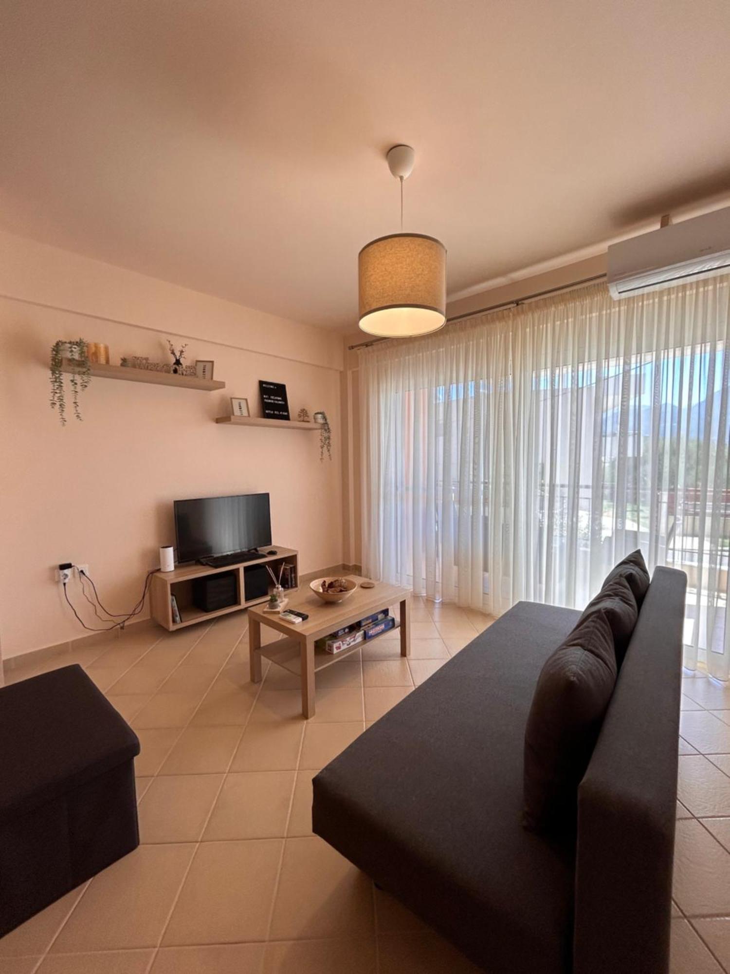 Feel At Home - Kalamata - Near The Center Exterior foto