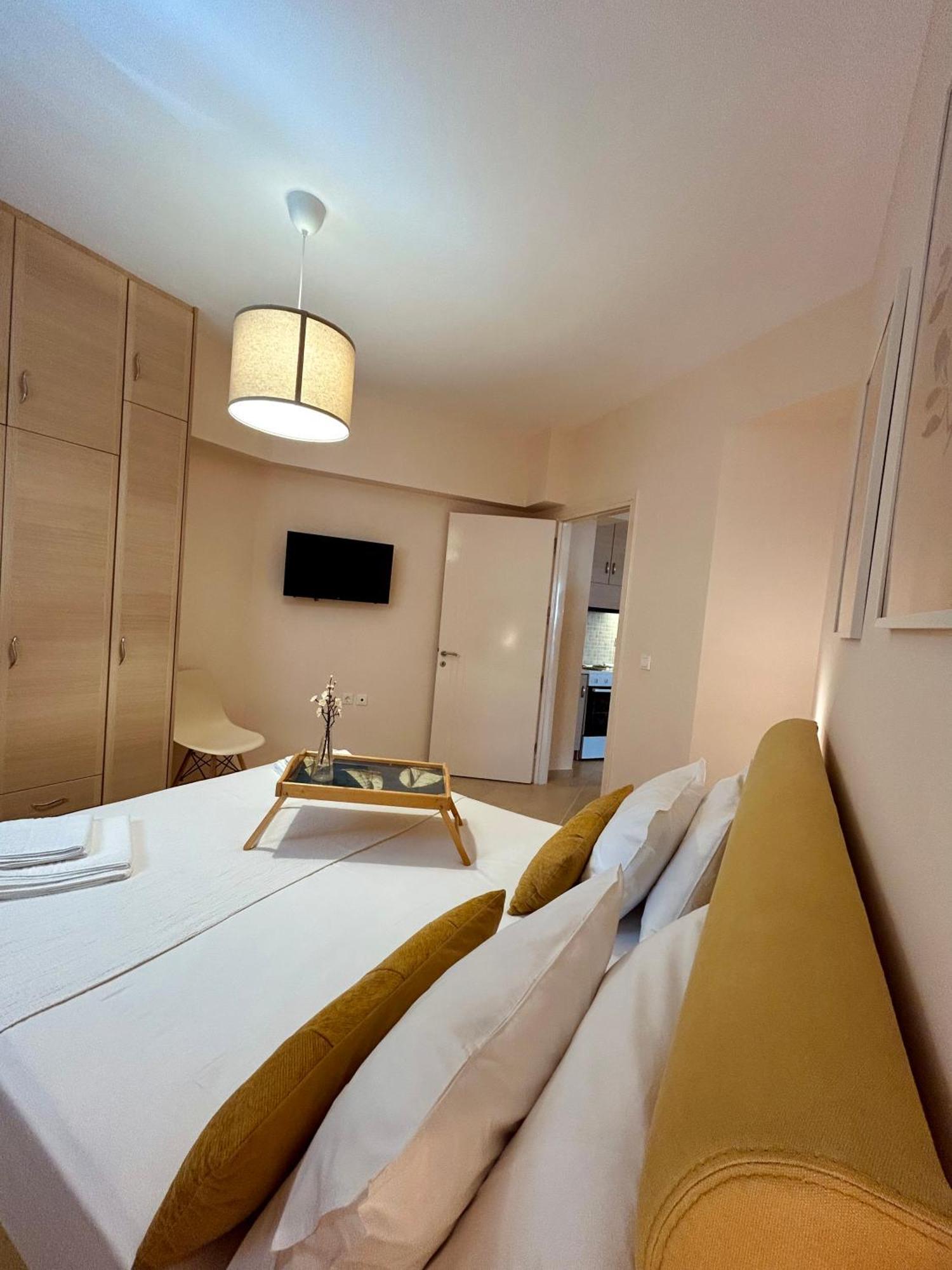 Feel At Home - Kalamata - Near The Center Exterior foto