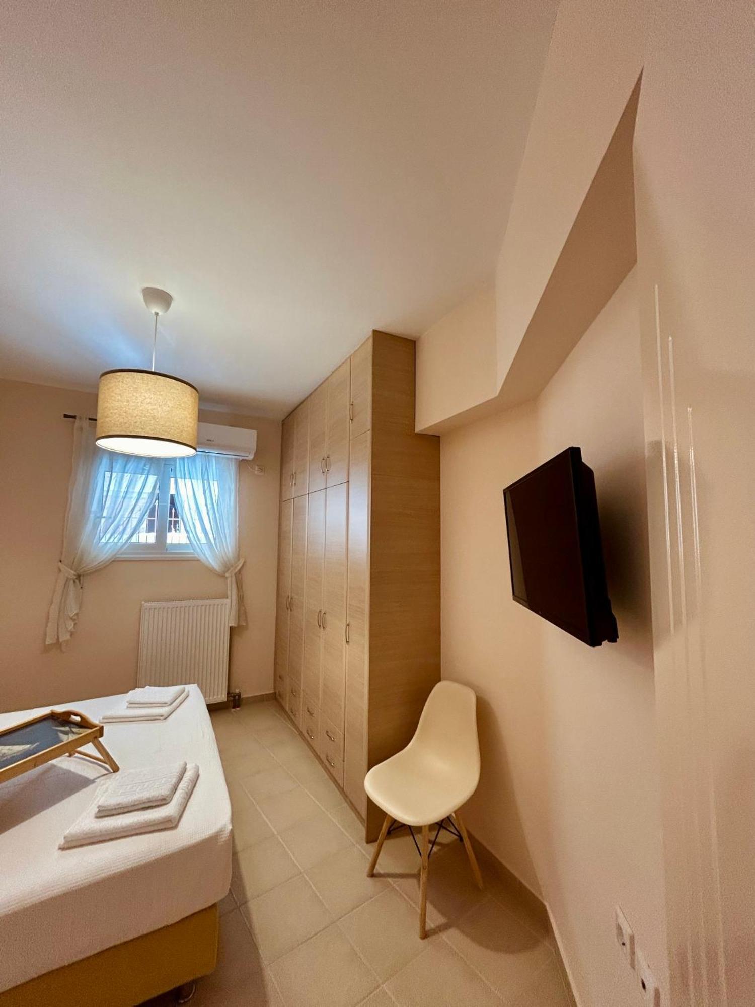 Feel At Home - Kalamata - Near The Center Exterior foto